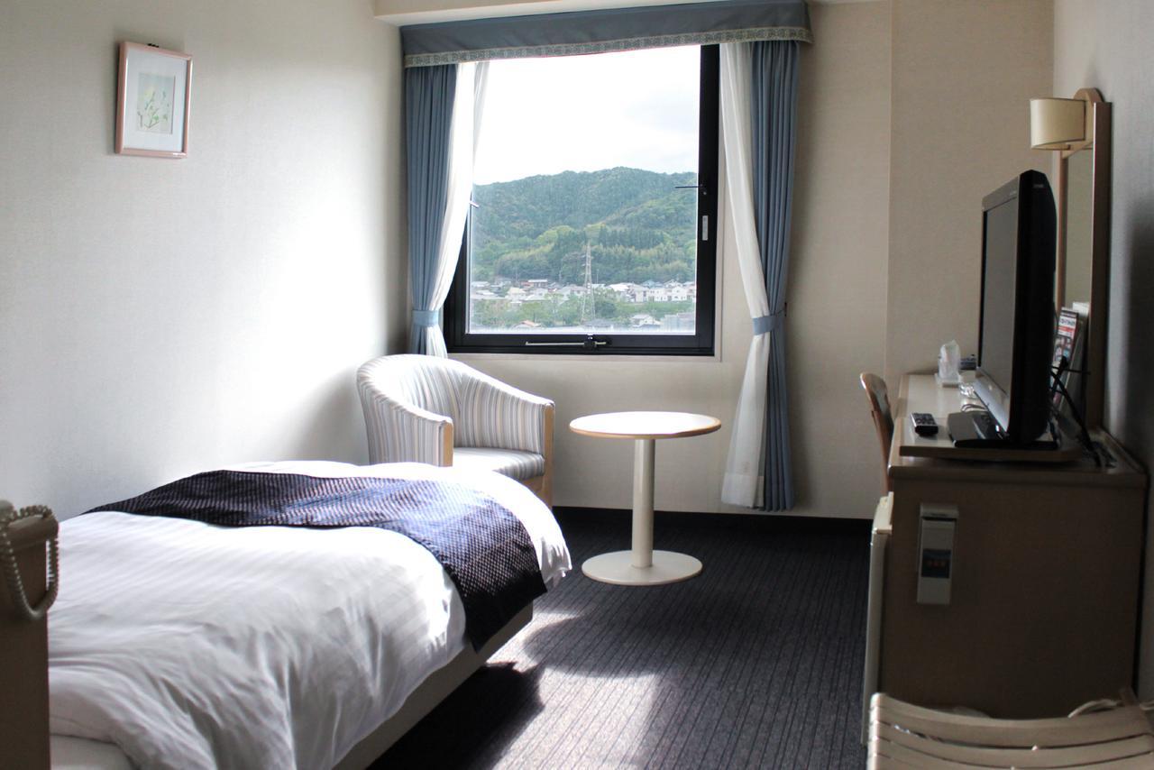 Hotel Verfort Hyuga Екстериор снимка